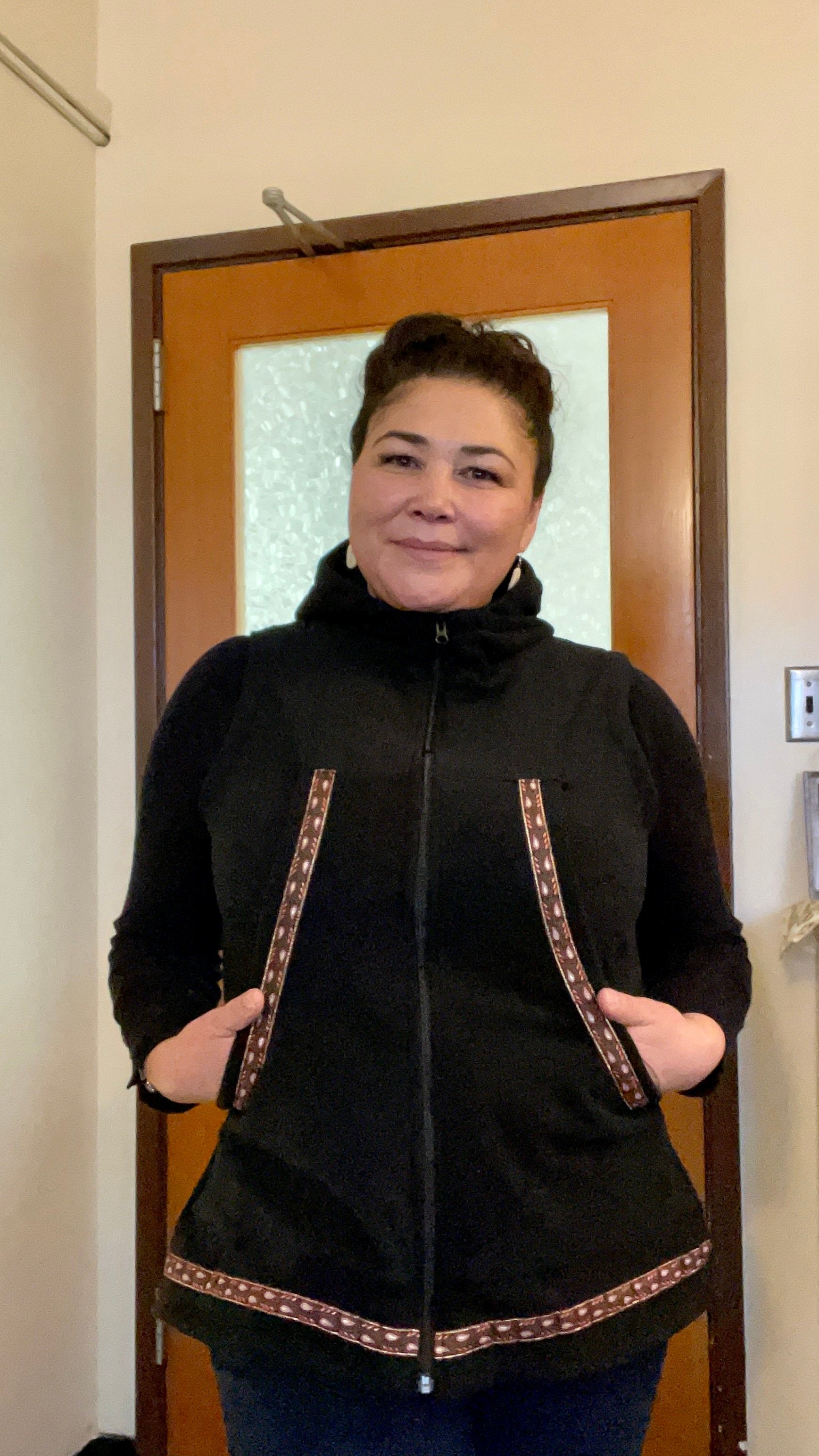 and wander – Wool Boa Vest Black – Tenue de Nîmes